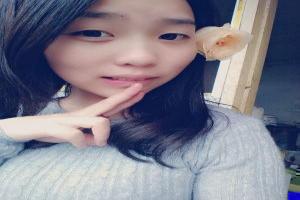 成了美强惨男主的后妈。 然而男主“美强2. 《穿成年代文天才反派亲妈》作者:木梓潼 简介:医学生罗初夏穿书了